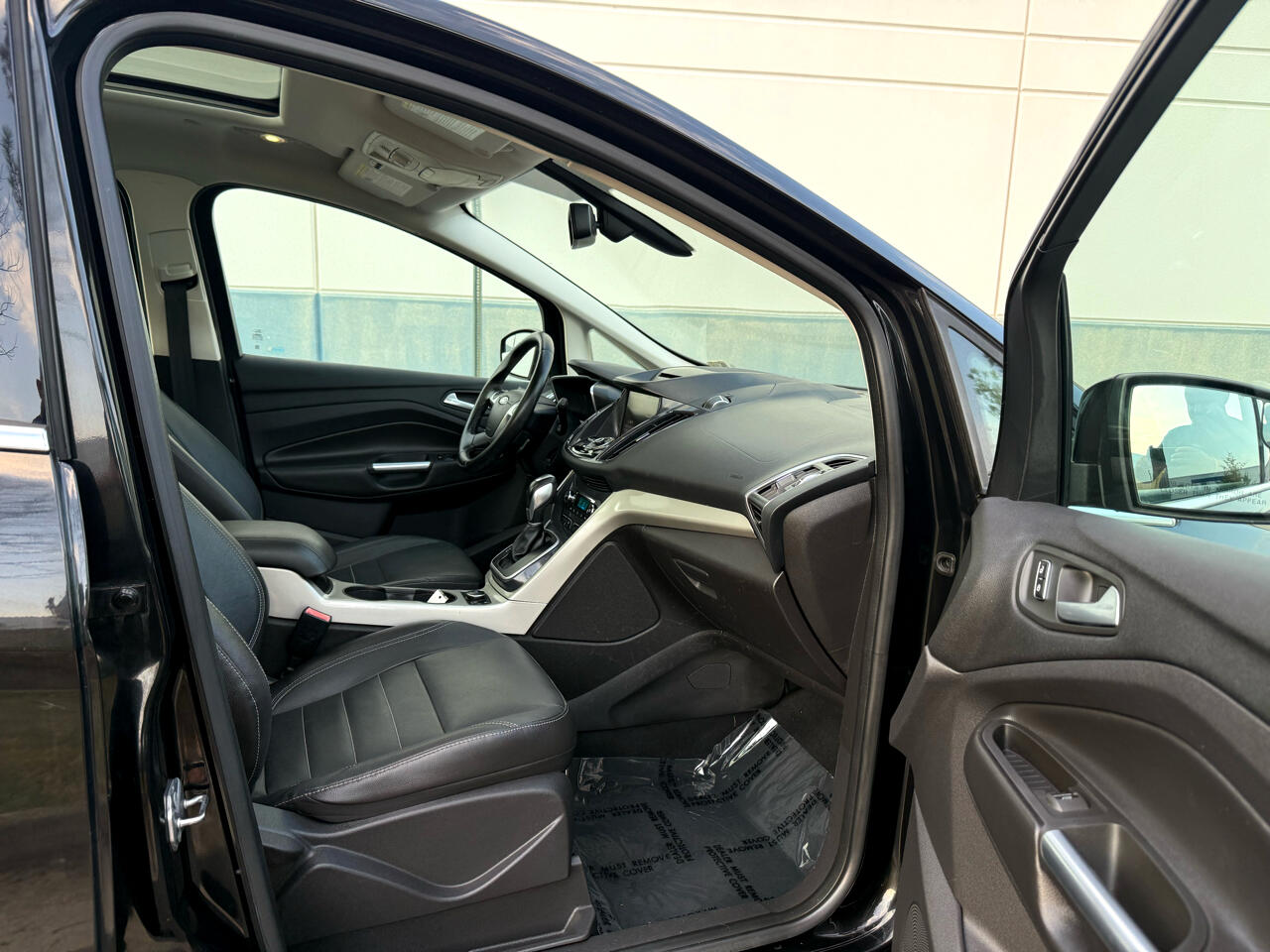 2013 Ford C-Max Hybrid SEL photo 22