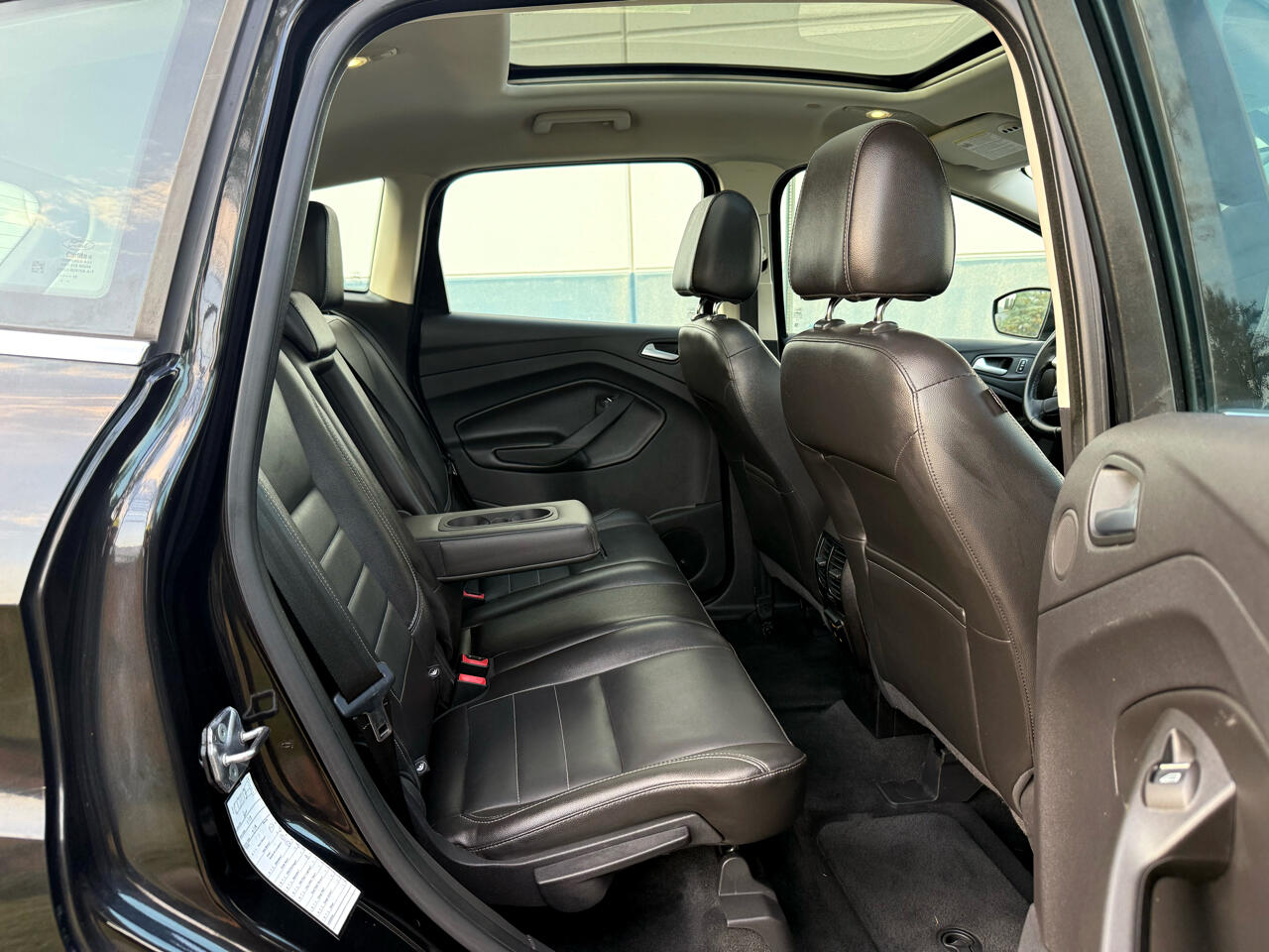 2013 Ford C-Max Hybrid SEL photo 26