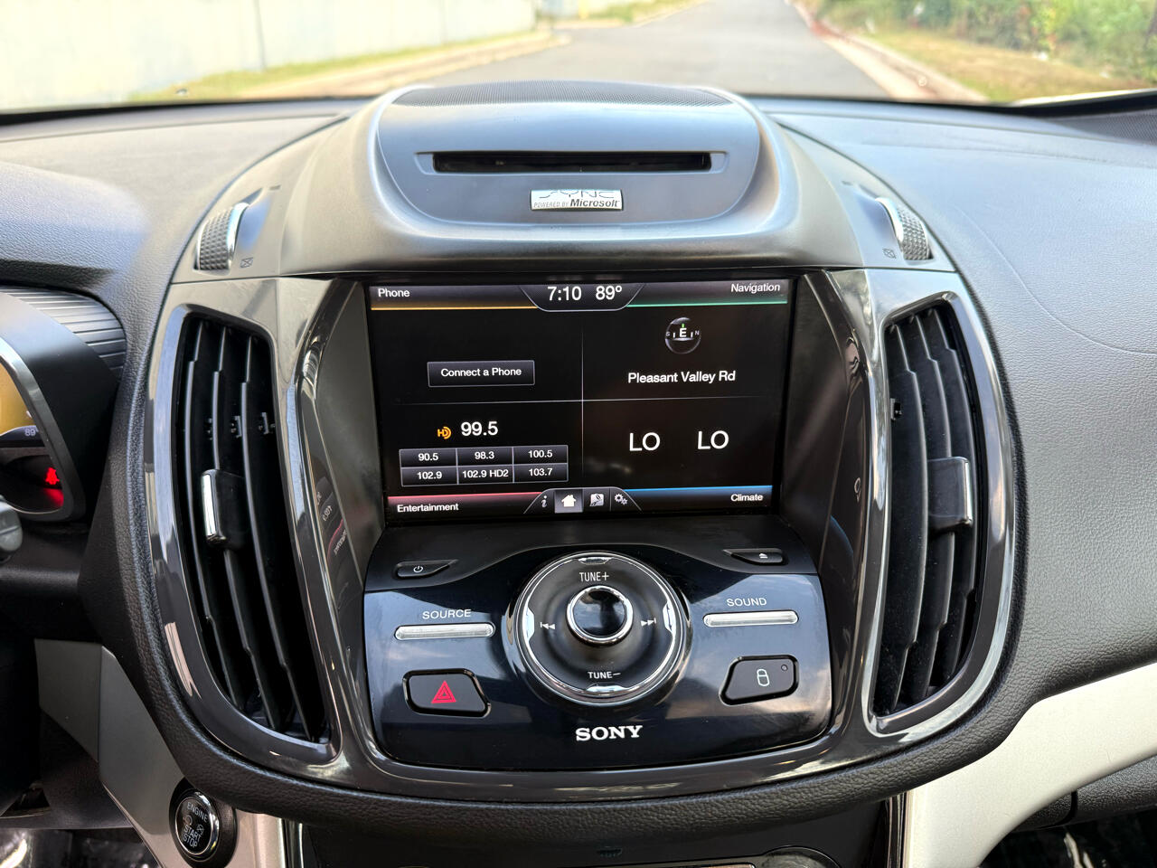 2013 Ford C-Max Hybrid SEL photo 28