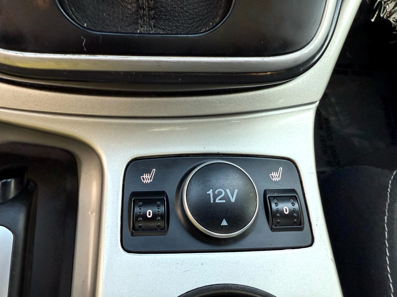 2013 Ford C-Max Hybrid SEL photo 30