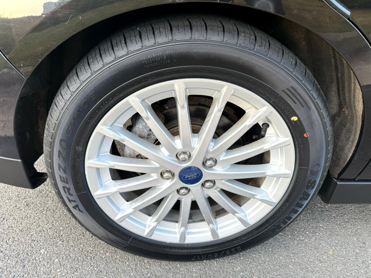 2013 Ford C-Max Hybrid SEL photo 40