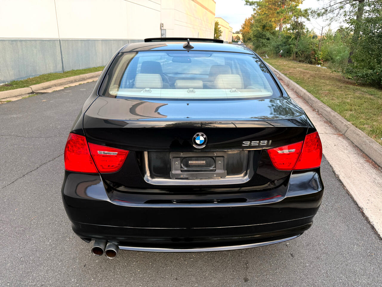 BMW 3 Series 4dr Sdn 328i RWD South Africa 2011 BMW 3 Series 4dr Sdn 328i RWD South Africa 2011