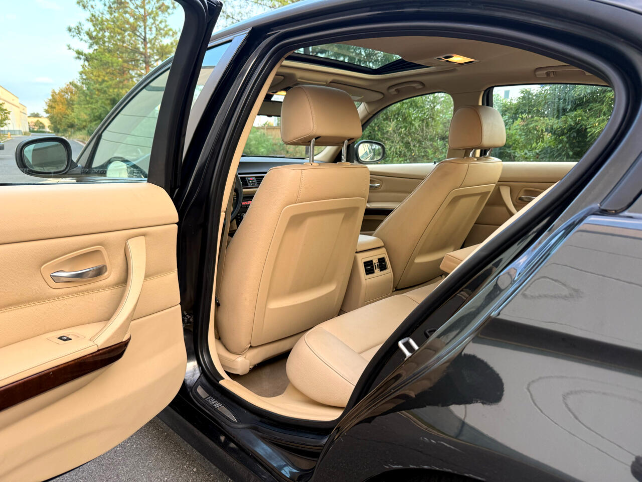 BMW 3 Series 4dr Sdn 328i RWD South Africa 2011 BMW 3 Series 4dr Sdn 328i RWD South Africa 2011