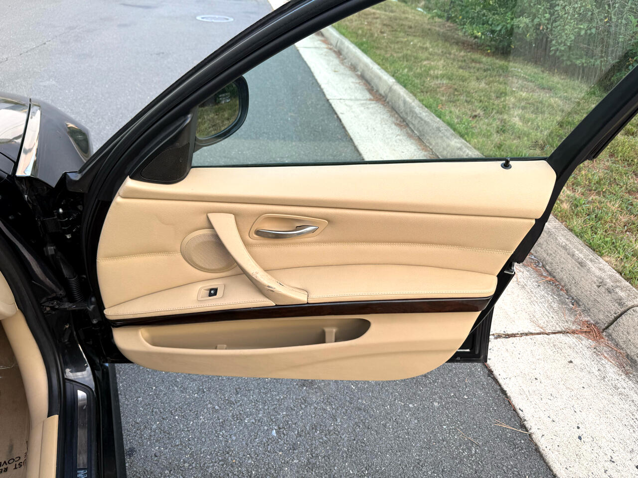 BMW 3 Series 4dr Sdn 328i RWD South Africa 2011 BMW 3 Series 4dr Sdn 328i RWD South Africa 2011