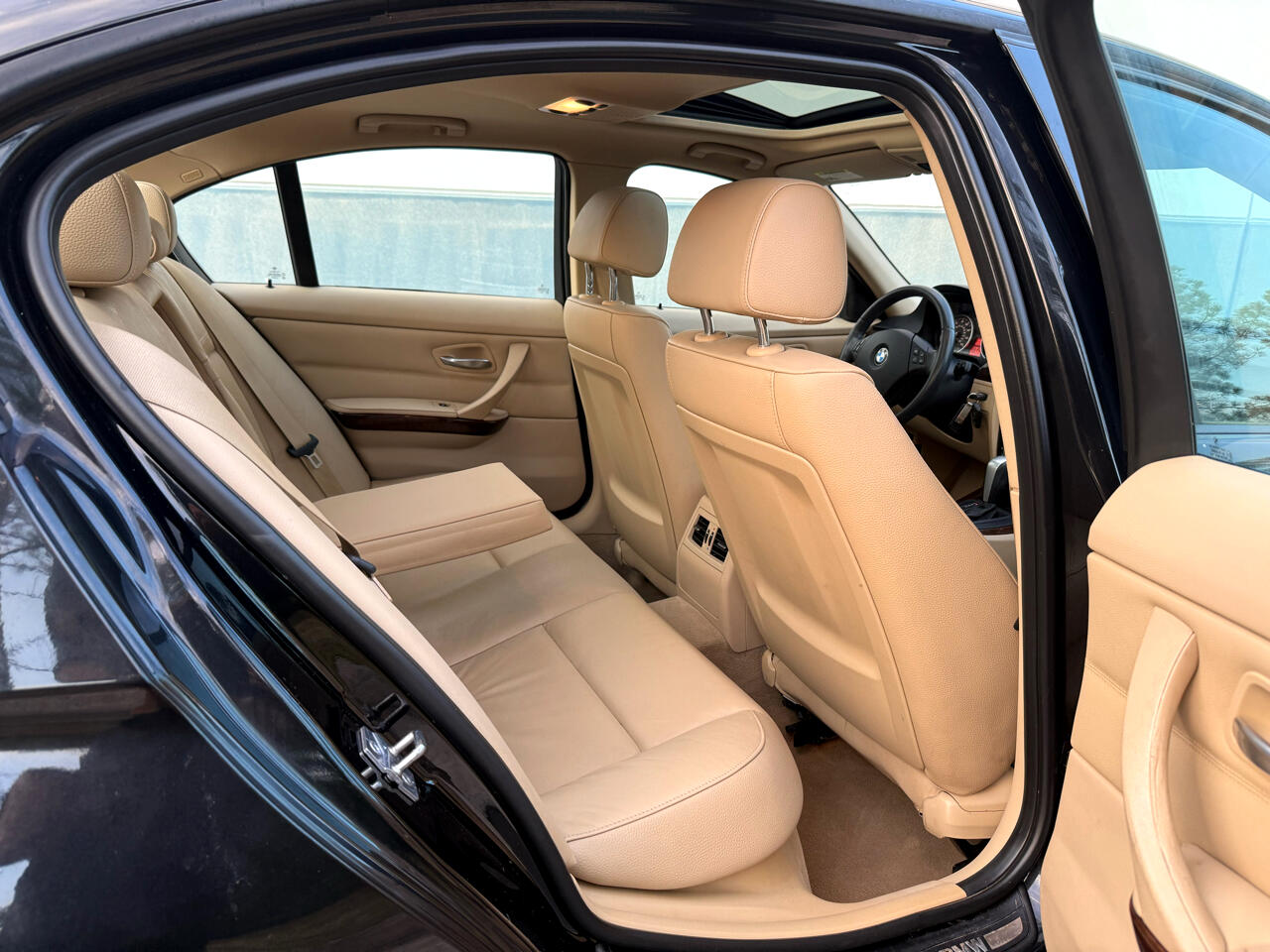 BMW 3 Series 4dr Sdn 328i RWD South Africa 2011 BMW 3 Series 4dr Sdn 328i RWD South Africa 2011