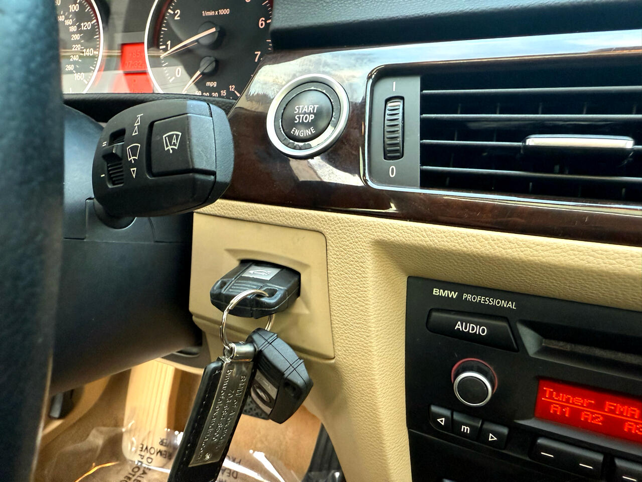 BMW 3 Series 4dr Sdn 328i RWD South Africa 2011 BMW 3 Series 4dr Sdn 328i RWD South Africa 2011