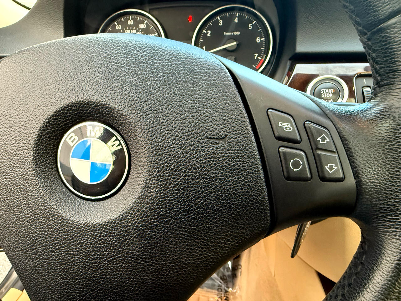 BMW 3 Series 4dr Sdn 328i RWD South Africa 2011 BMW 3 Series 4dr Sdn 328i RWD South Africa 2011