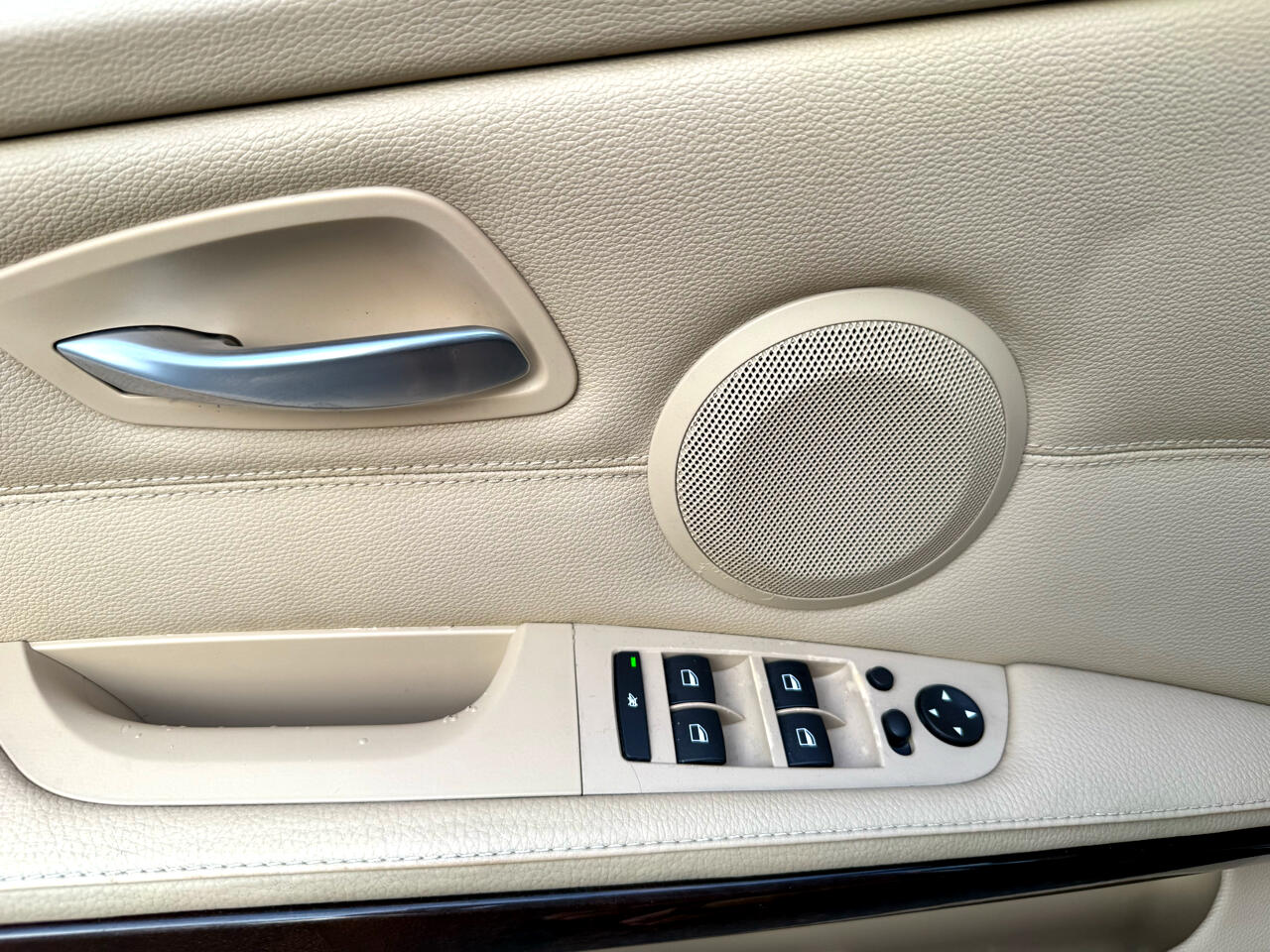 BMW 3 Series 4dr Sdn 328i RWD South Africa 2011 BMW 3 Series 4dr Sdn 328i RWD South Africa 2011