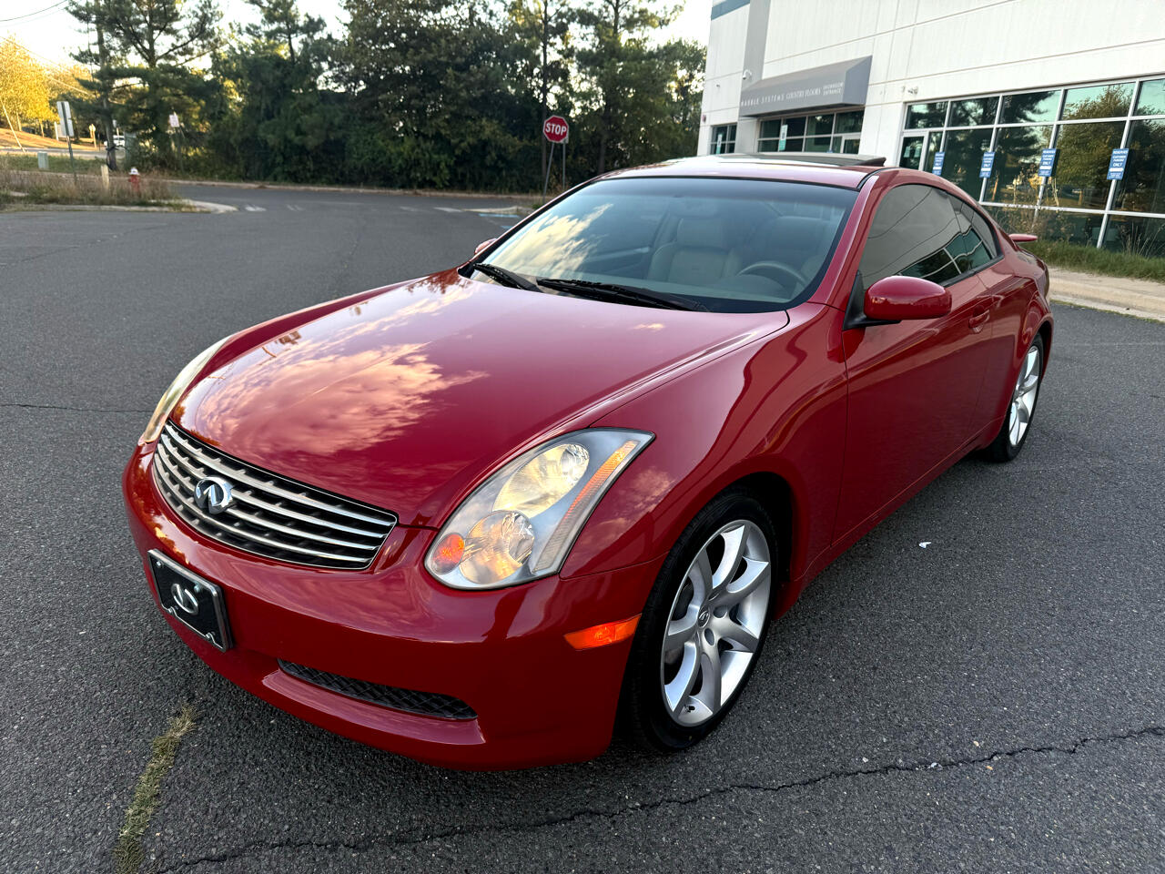 2004 Infiniti G35 Coupe photo 2