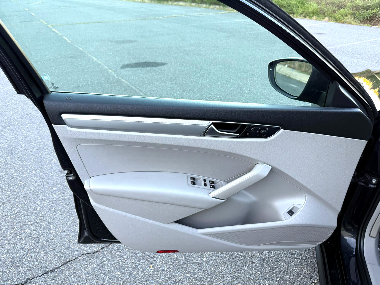 2018 Volkswagen Passat 2.0T S photo 14