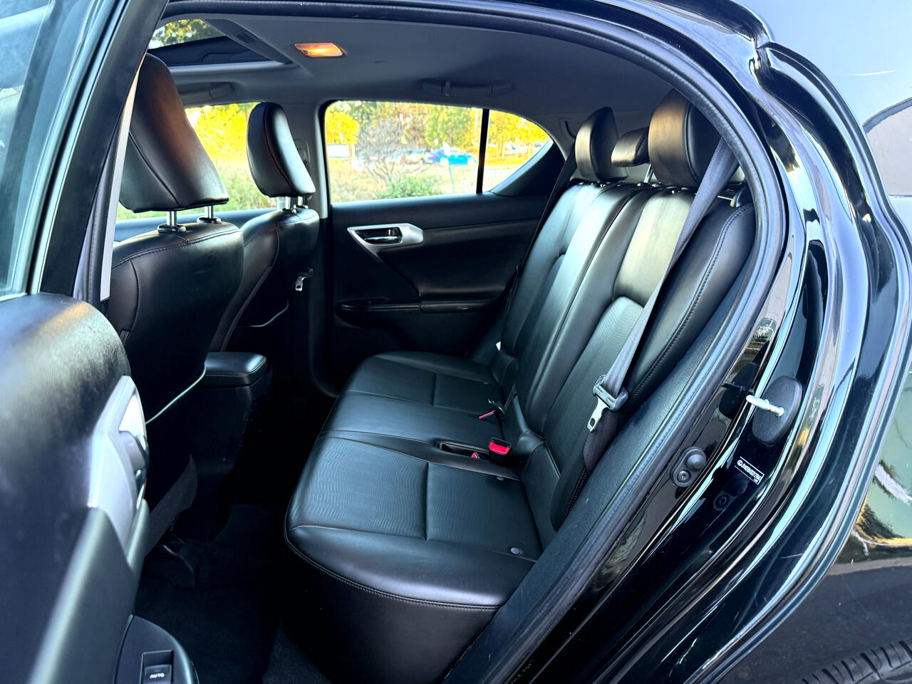 2013 Lexus CT 200h photo 14