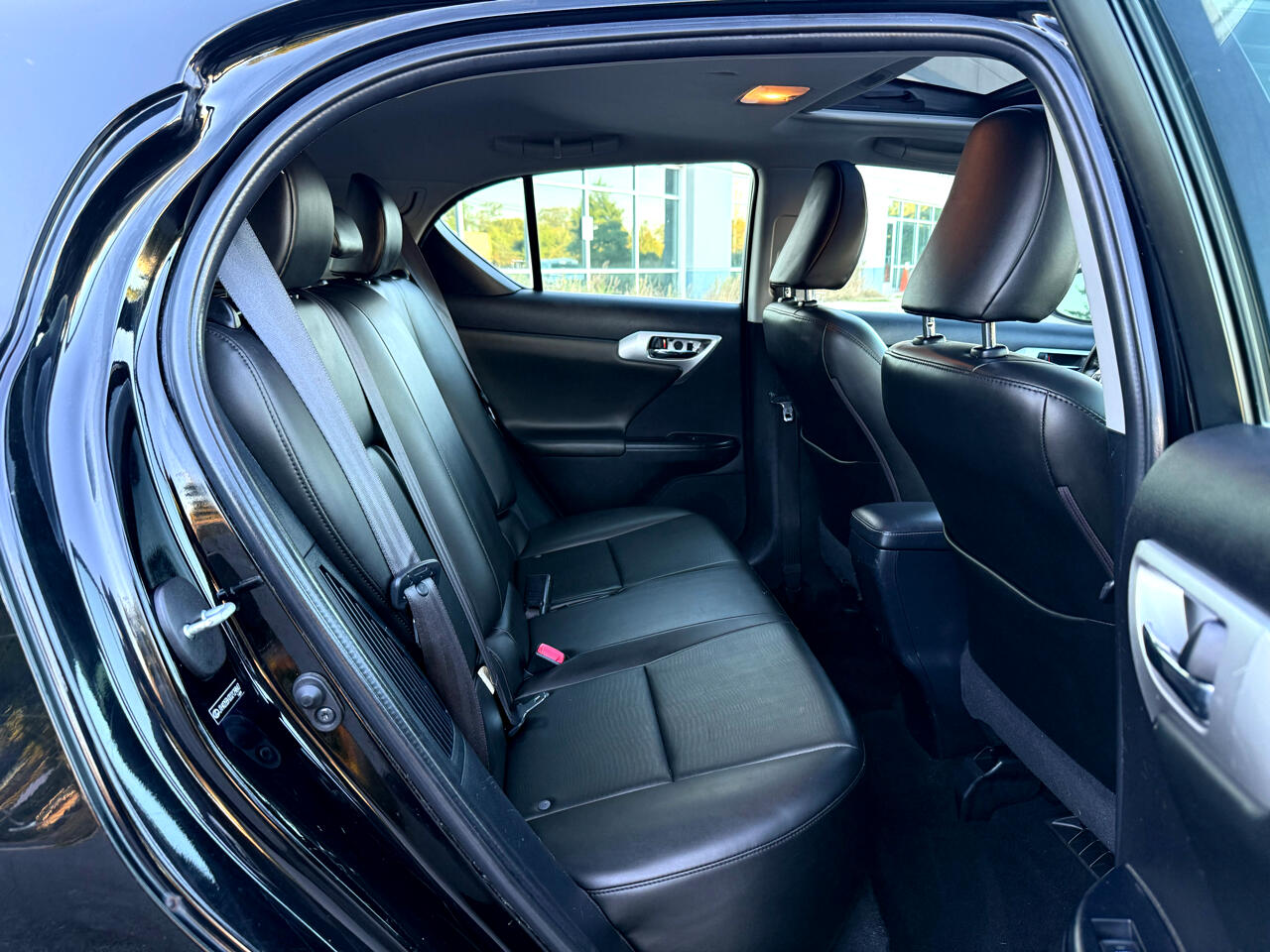 2013 Lexus CT 200h photo 21