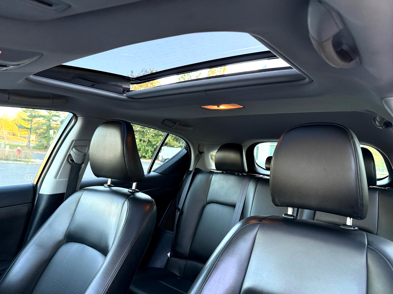 2013 Lexus CT 200h photo 35