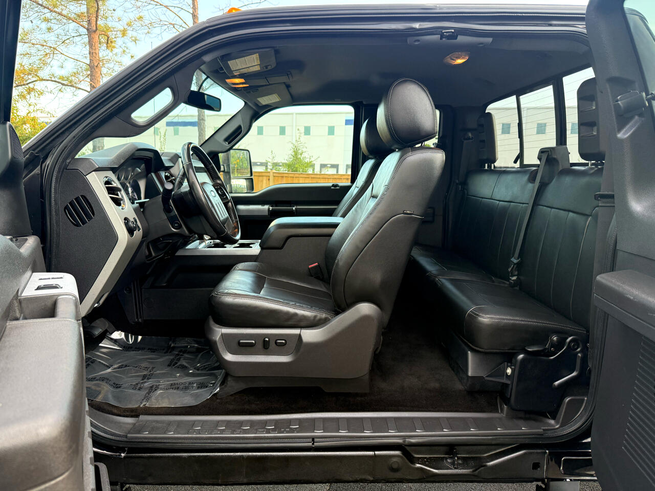 2014 Ford F-250 Lariat photo 3