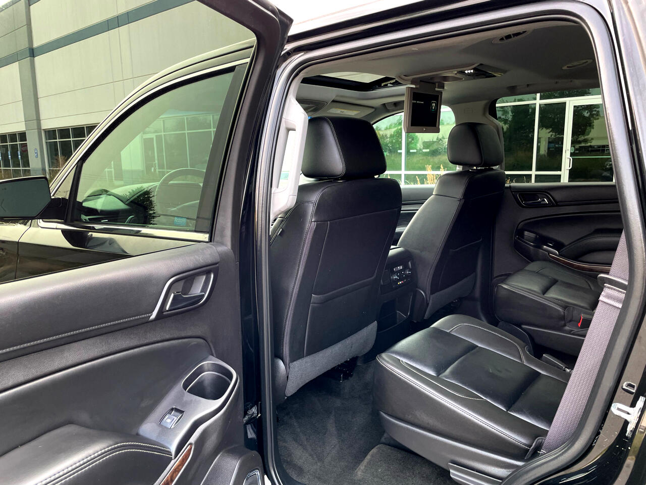 2016 Chevrolet Tahoe LT photo 13