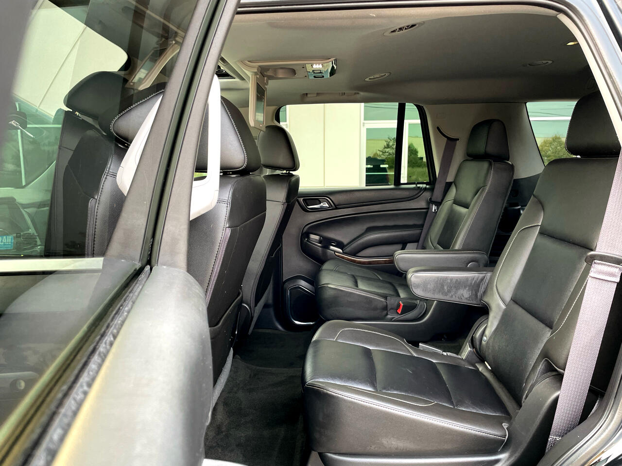 2016 Chevrolet Tahoe LT photo 14