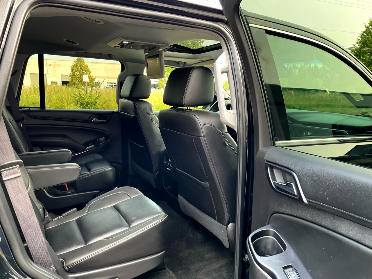 2016 Chevrolet Tahoe LT photo 16