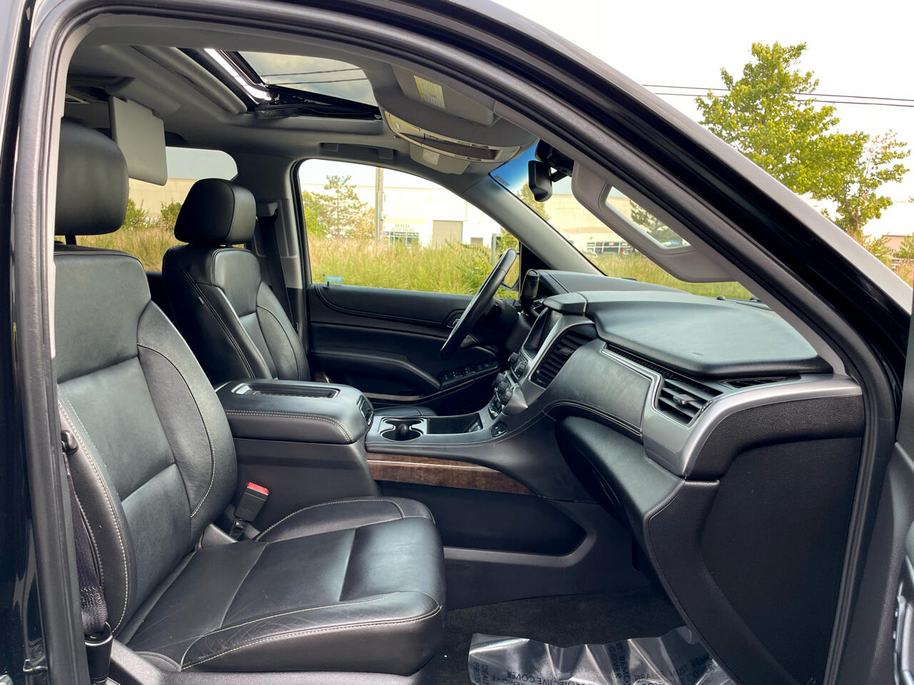 2016 Chevrolet Tahoe LT photo 20