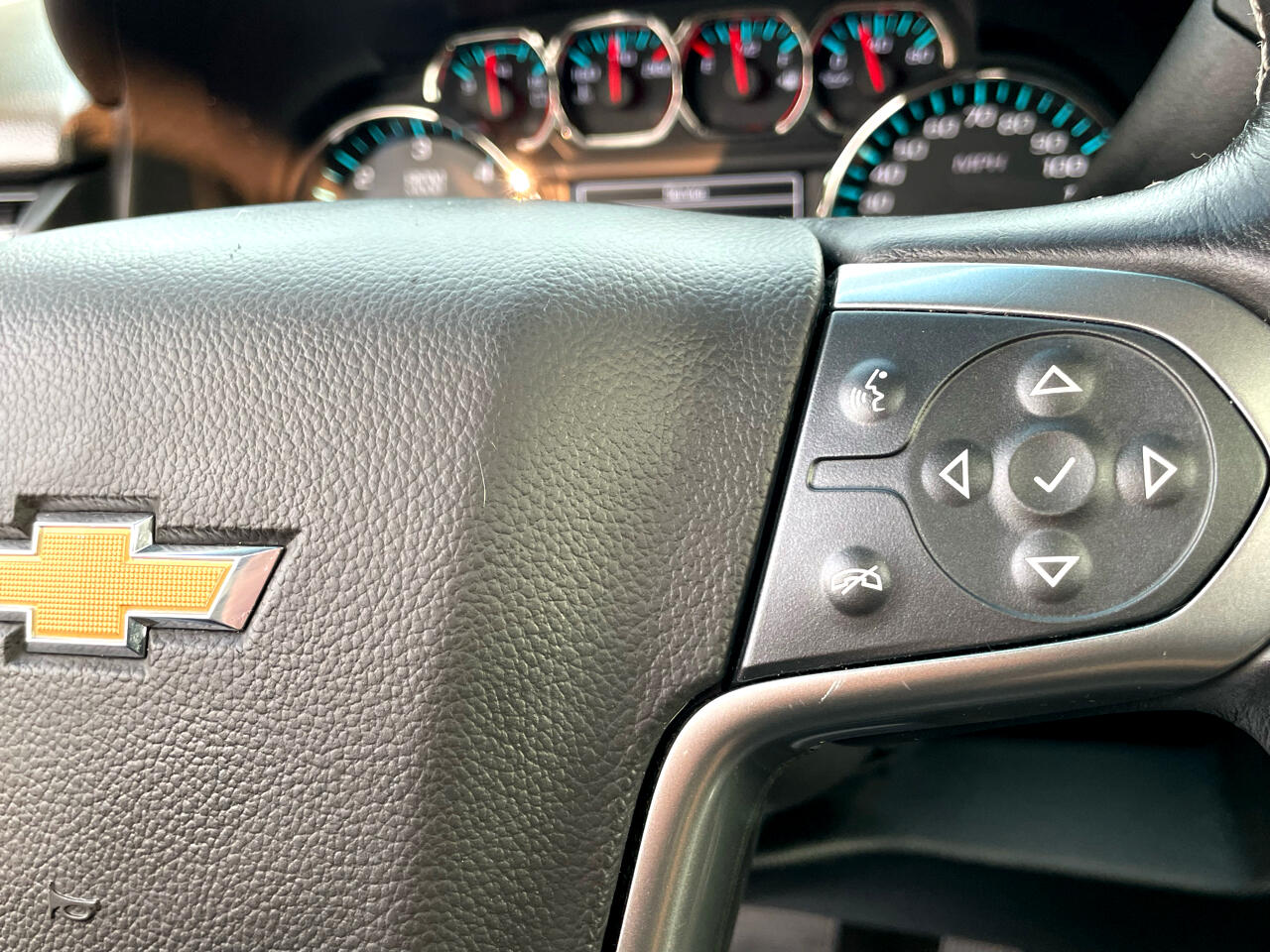 2016 Chevrolet Tahoe LT photo 33