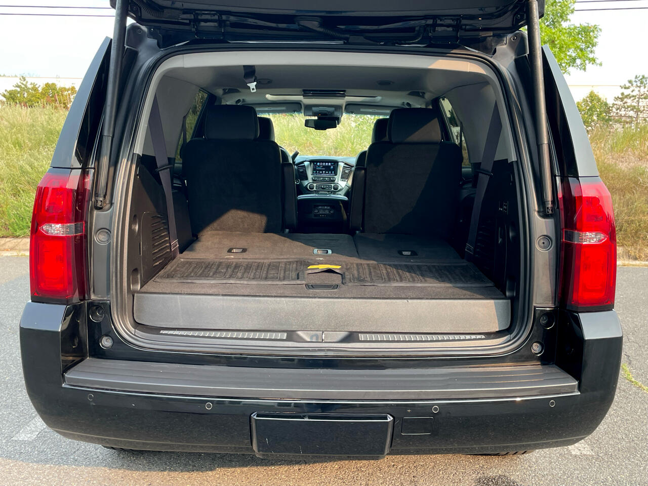 2016 Chevrolet Tahoe LT photo 34