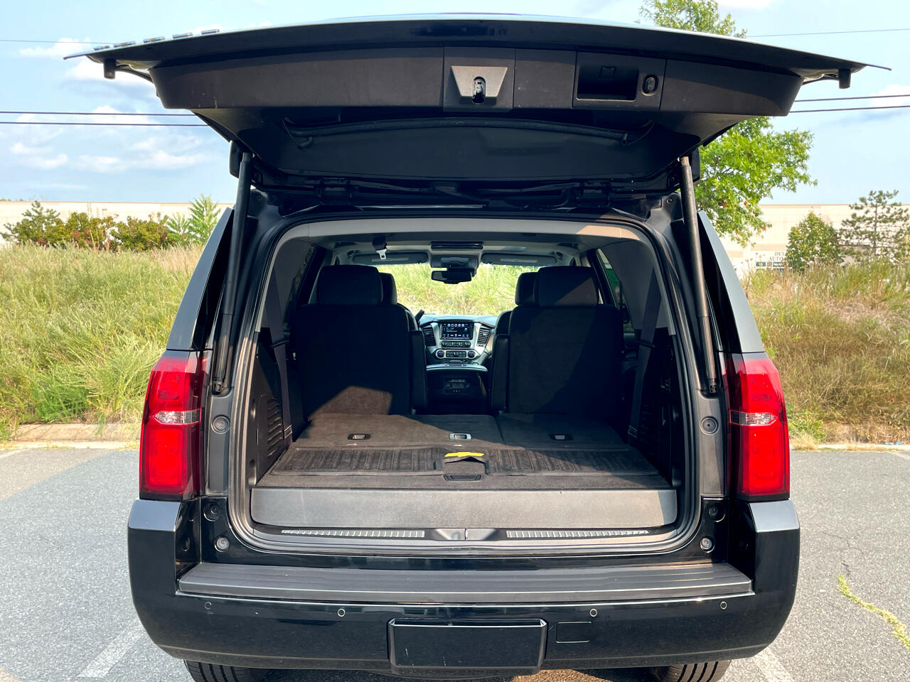 2016 Chevrolet Tahoe LT photo 35