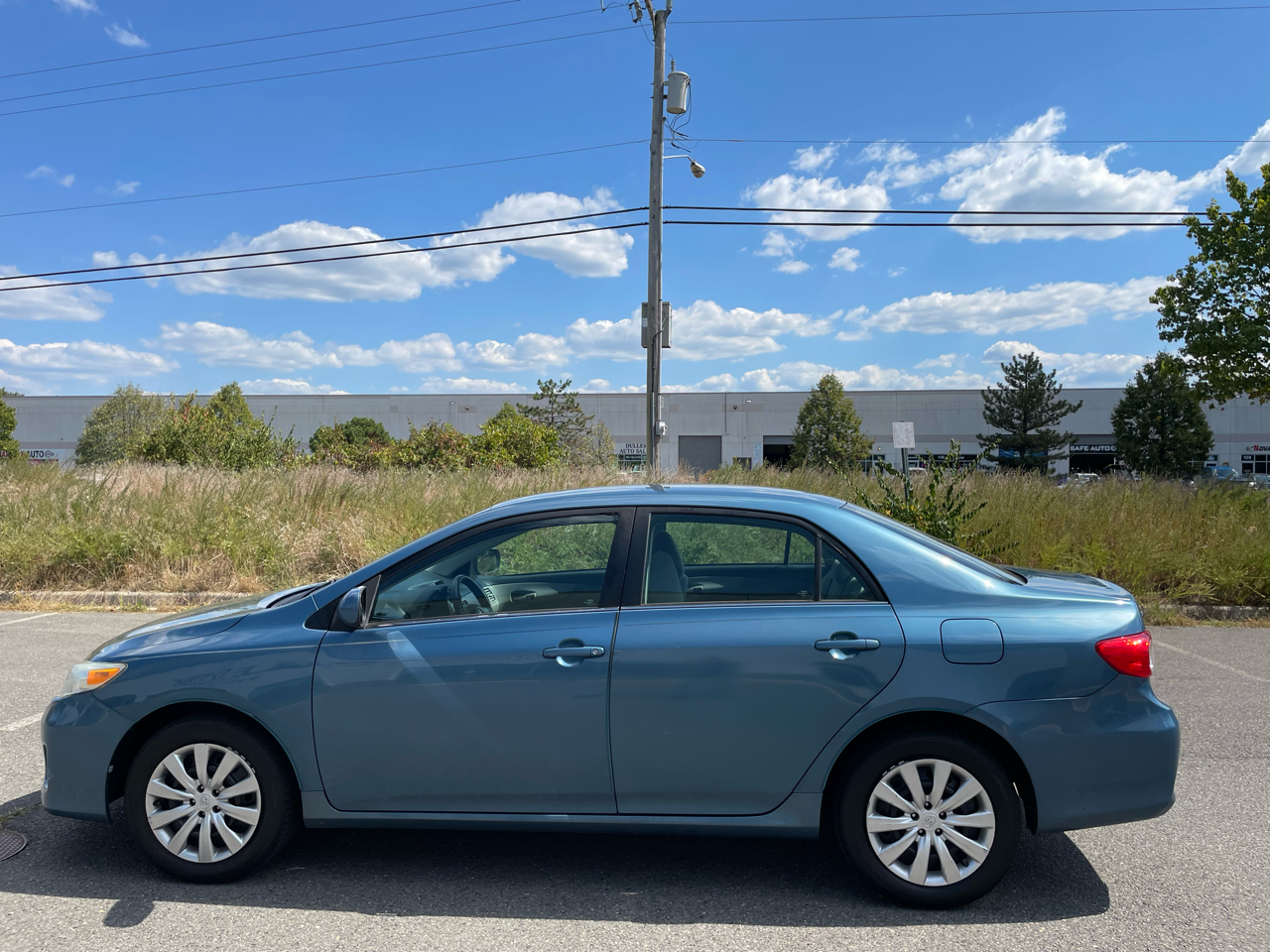 Toyota Corolla 4dr Sdn Auto LE Special Edition (Natl) 2013 Toyota Corolla 4dr Sdn Auto LE Special Edition (Natl) 2013