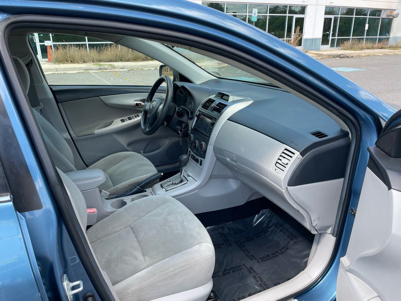 Toyota Corolla 4dr Sdn Auto LE Special Edition (Natl) 2013 Toyota Corolla 4dr Sdn Auto LE Special Edition (Natl) 2013