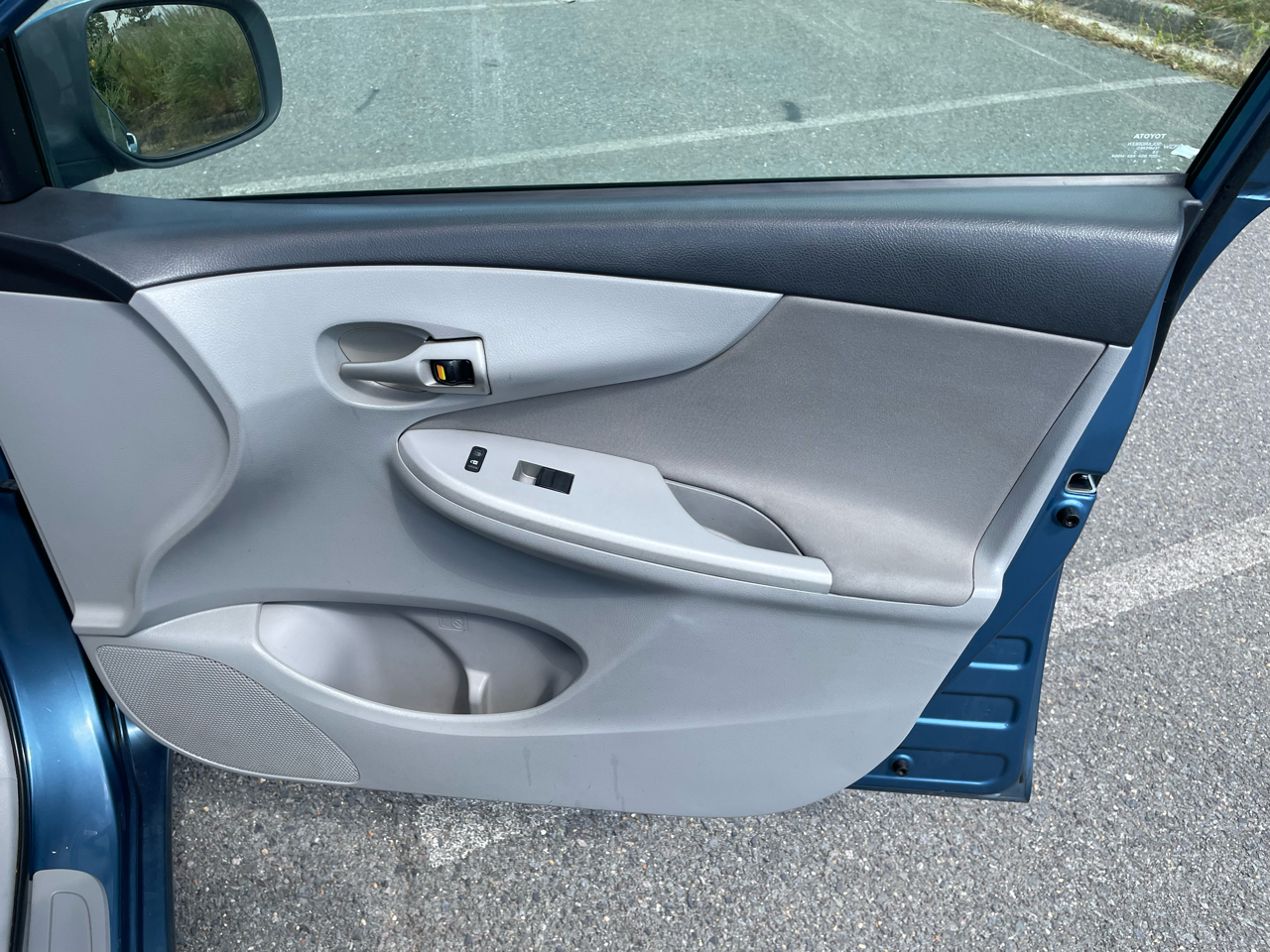 Toyota Corolla 4dr Sdn Auto LE Special Edition (Natl) 2013 Toyota Corolla 4dr Sdn Auto LE Special Edition (Natl) 2013