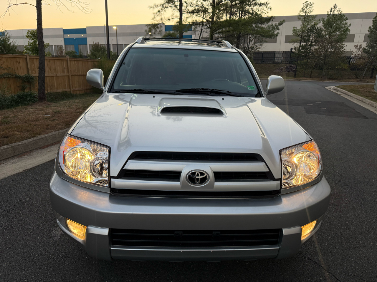 2005 Toyota 4Runner SR5 V6 4WD photo 8