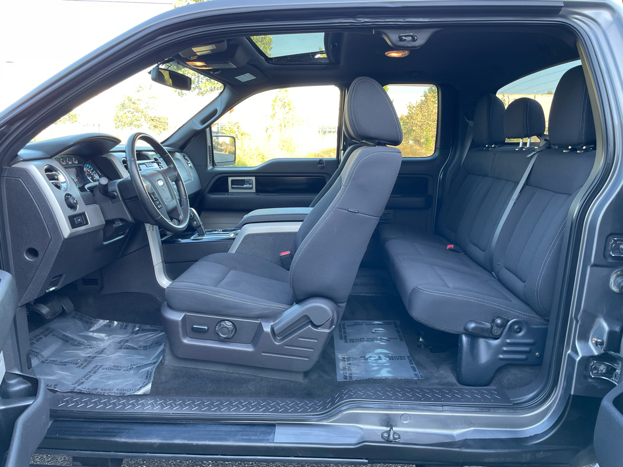 2011 Ford F-150 FX4 photo 2
