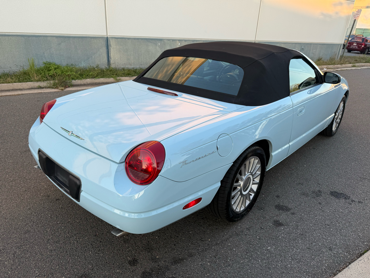 2004 Ford Thunderbird Premium photo 20