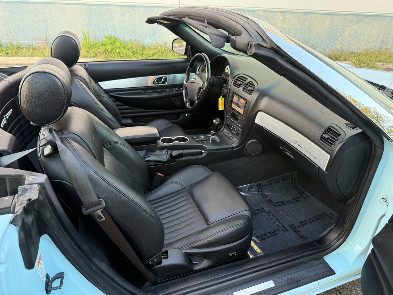 2004 Ford Thunderbird Premium photo 25