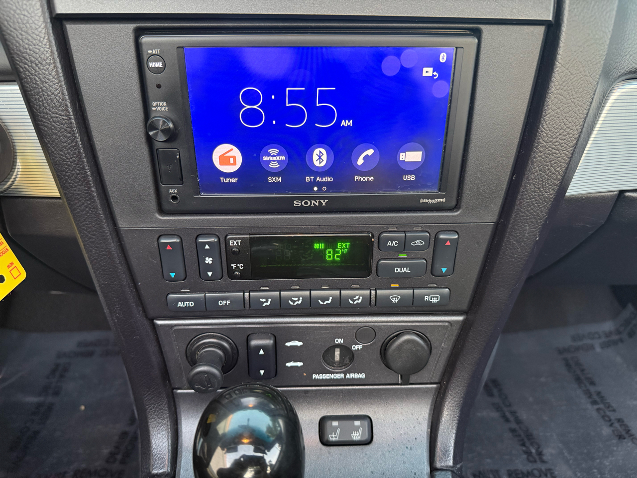 2004 Ford Thunderbird Premium photo 29