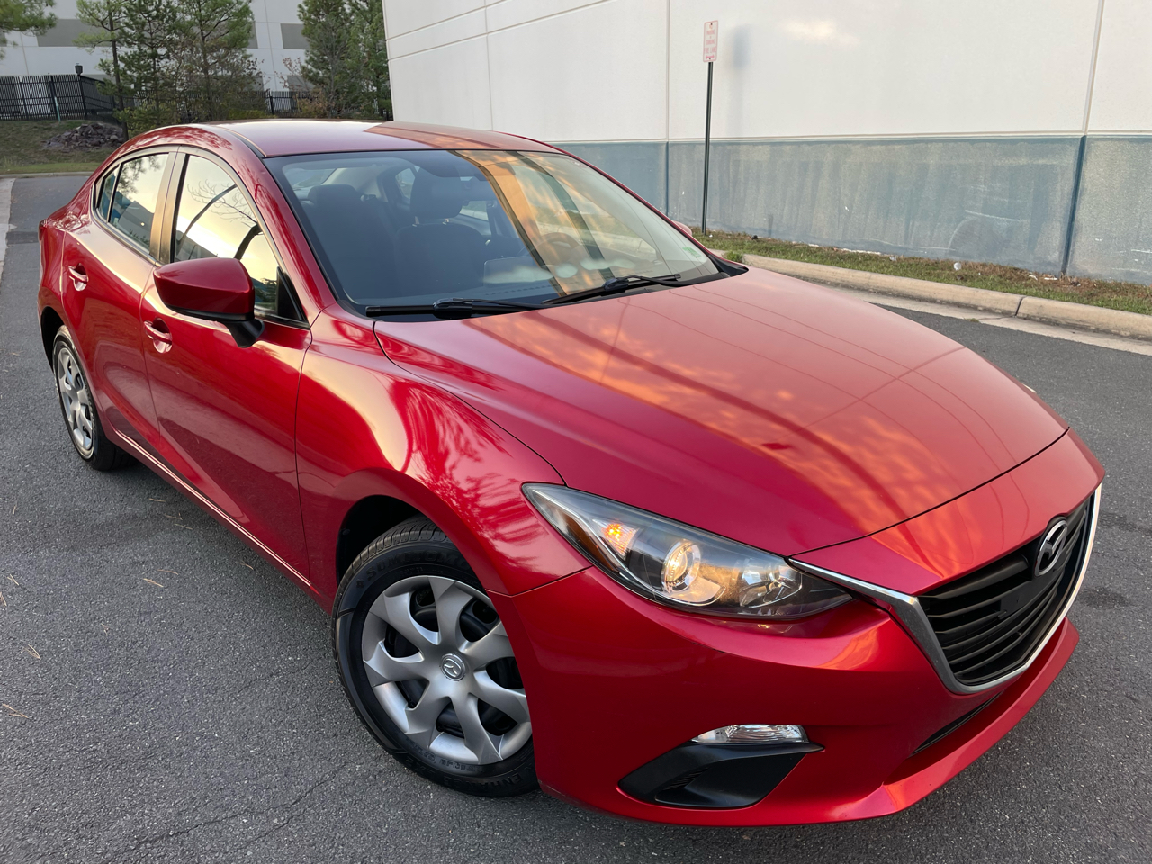 2016 Mazda MAZDA3 4dr Sdn Auto i Sport