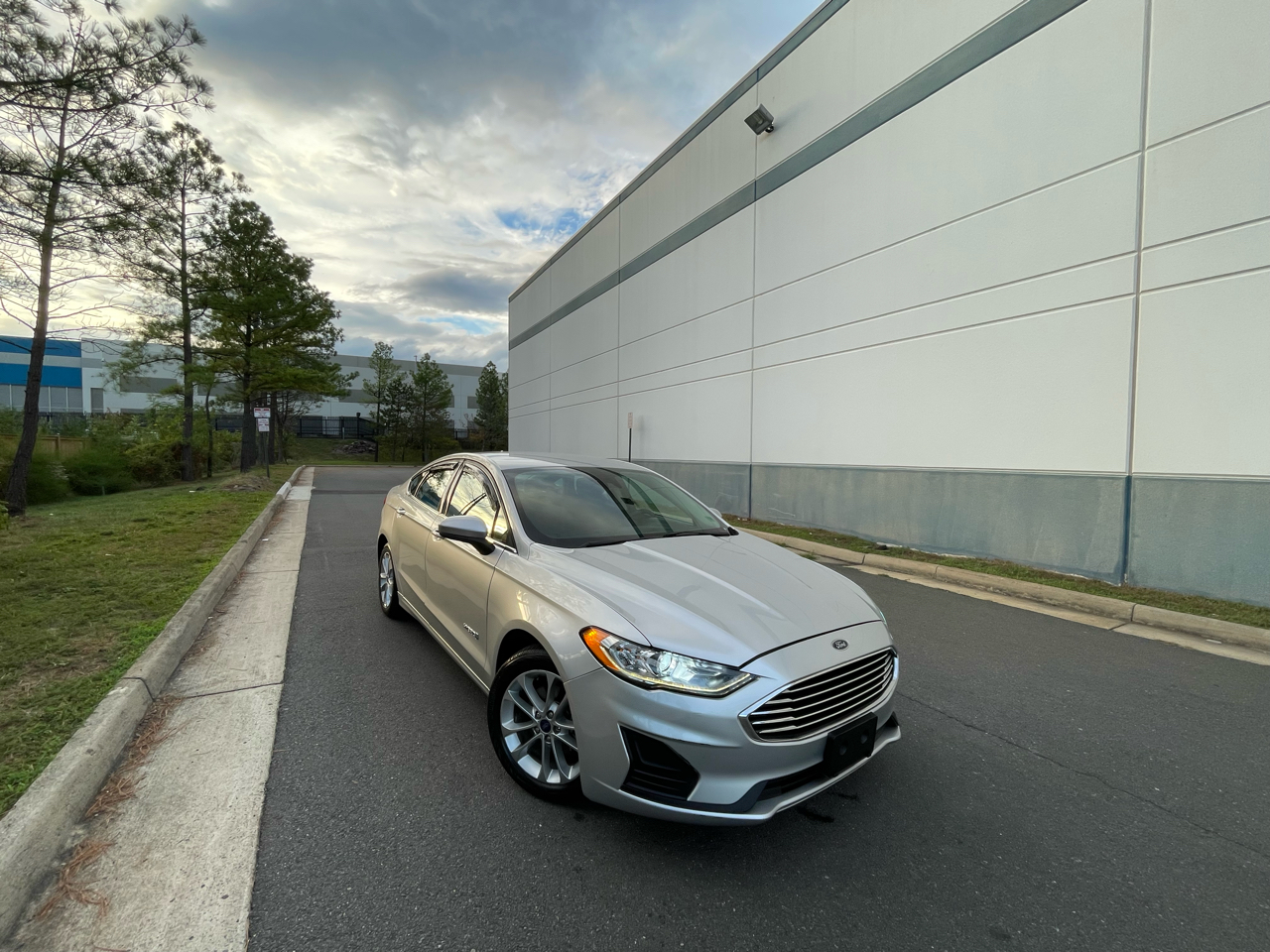 Ford Fusion Hybrid SE FWD 2019 Ford Fusion Hybrid SE FWD 2019