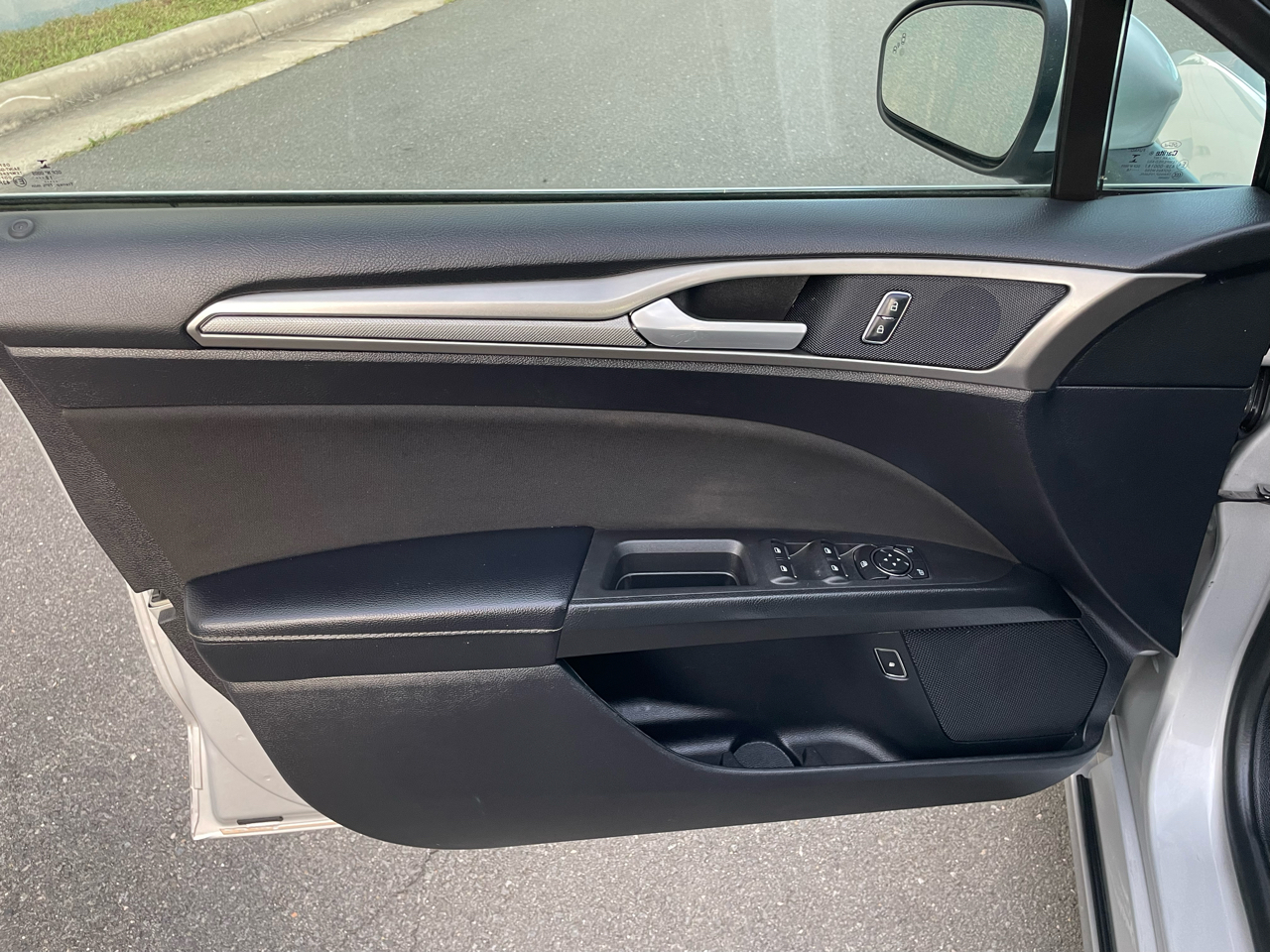 Ford Fusion Hybrid SE FWD 2019 Ford Fusion Hybrid SE FWD 2019