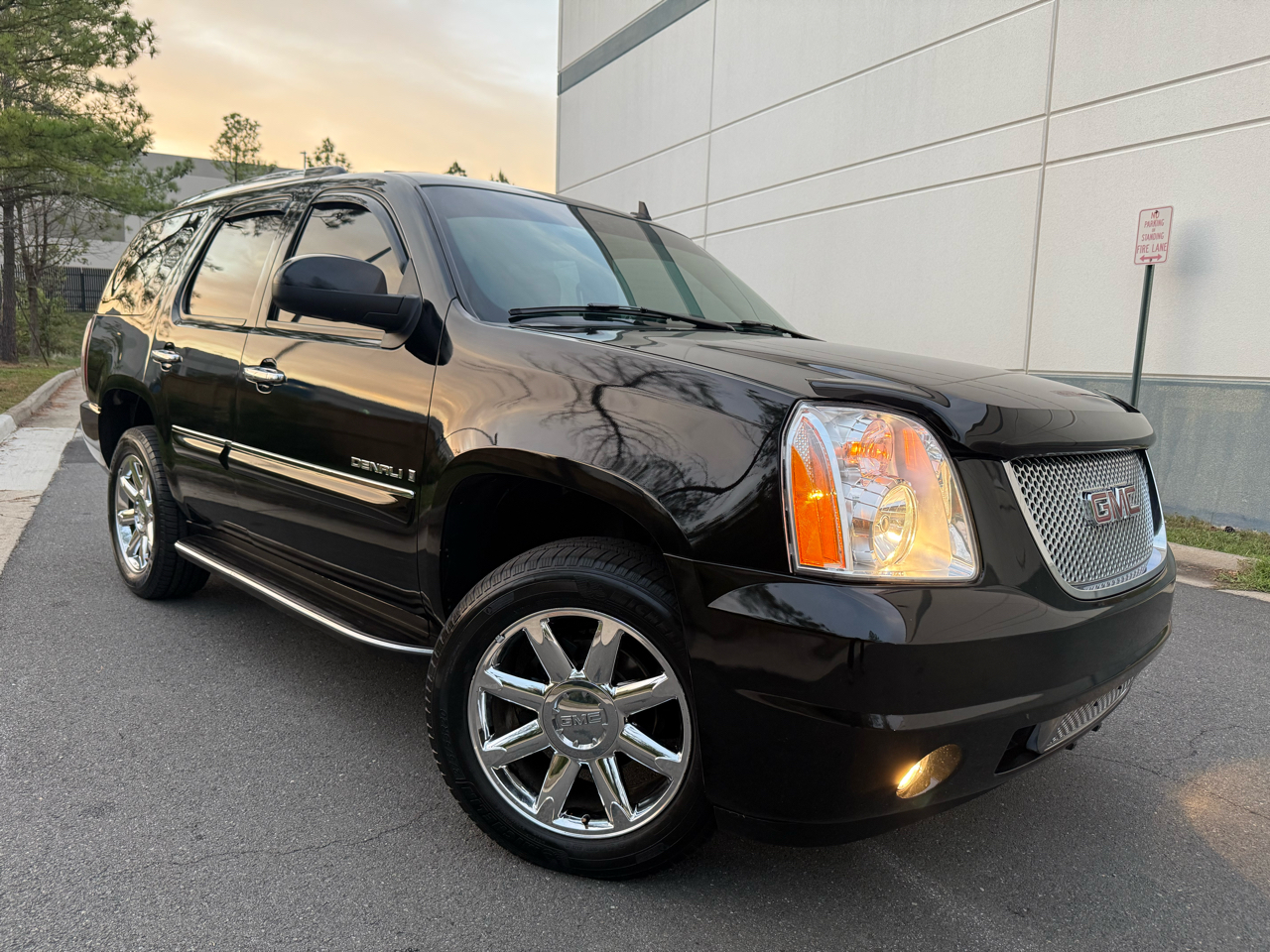 2007 GMC Yukon Denali AWD 4dr