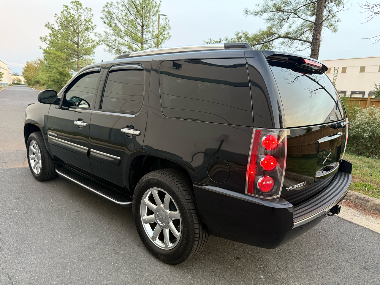 2007 Gmc Yukon Denali photo 4
