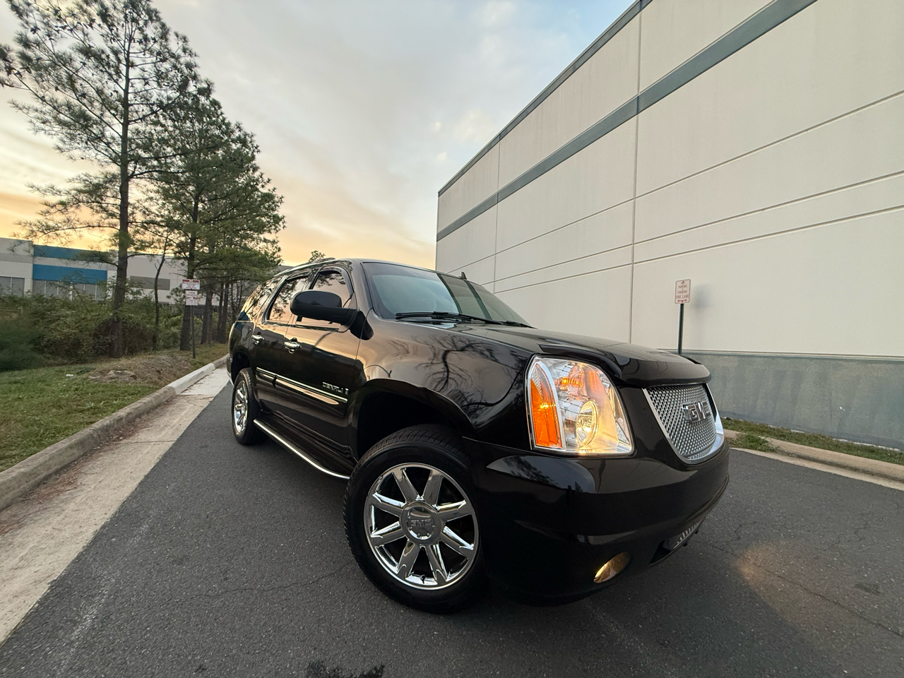 GMC Yukon Denali AWD 4dr 2007 GMC Yukon Denali AWD 4dr 2007