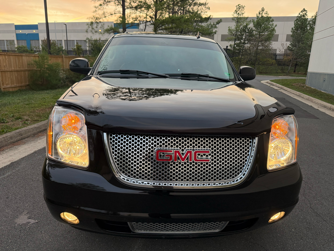 GMC Yukon Denali AWD 4dr 2007 GMC Yukon Denali AWD 4dr 2007