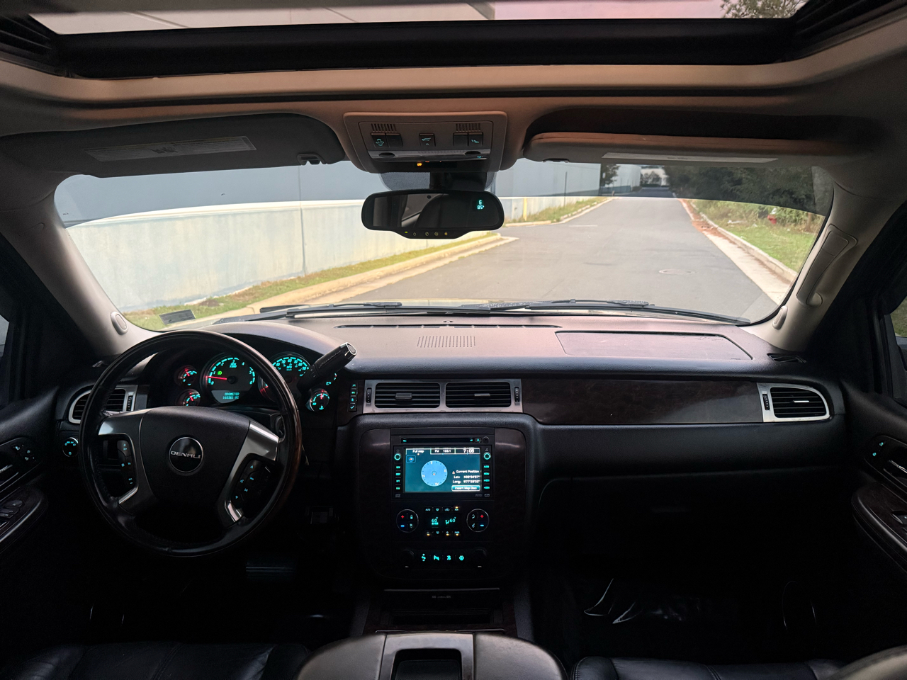 GMC Yukon Denali AWD 4dr 2007 GMC Yukon Denali AWD 4dr 2007