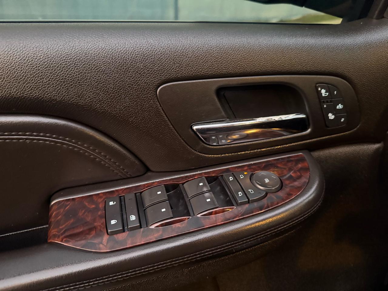 GMC Yukon Denali AWD 4dr 2007 GMC Yukon Denali AWD 4dr 2007