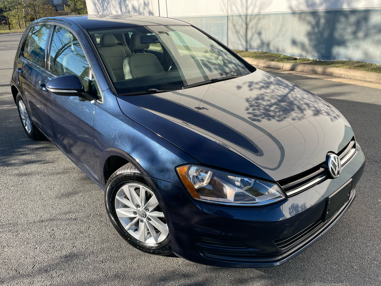 Volkswagen Golf 4dr HB Auto TSI S 2015 Volkswagen Golf 4dr HB Auto TSI S 2015