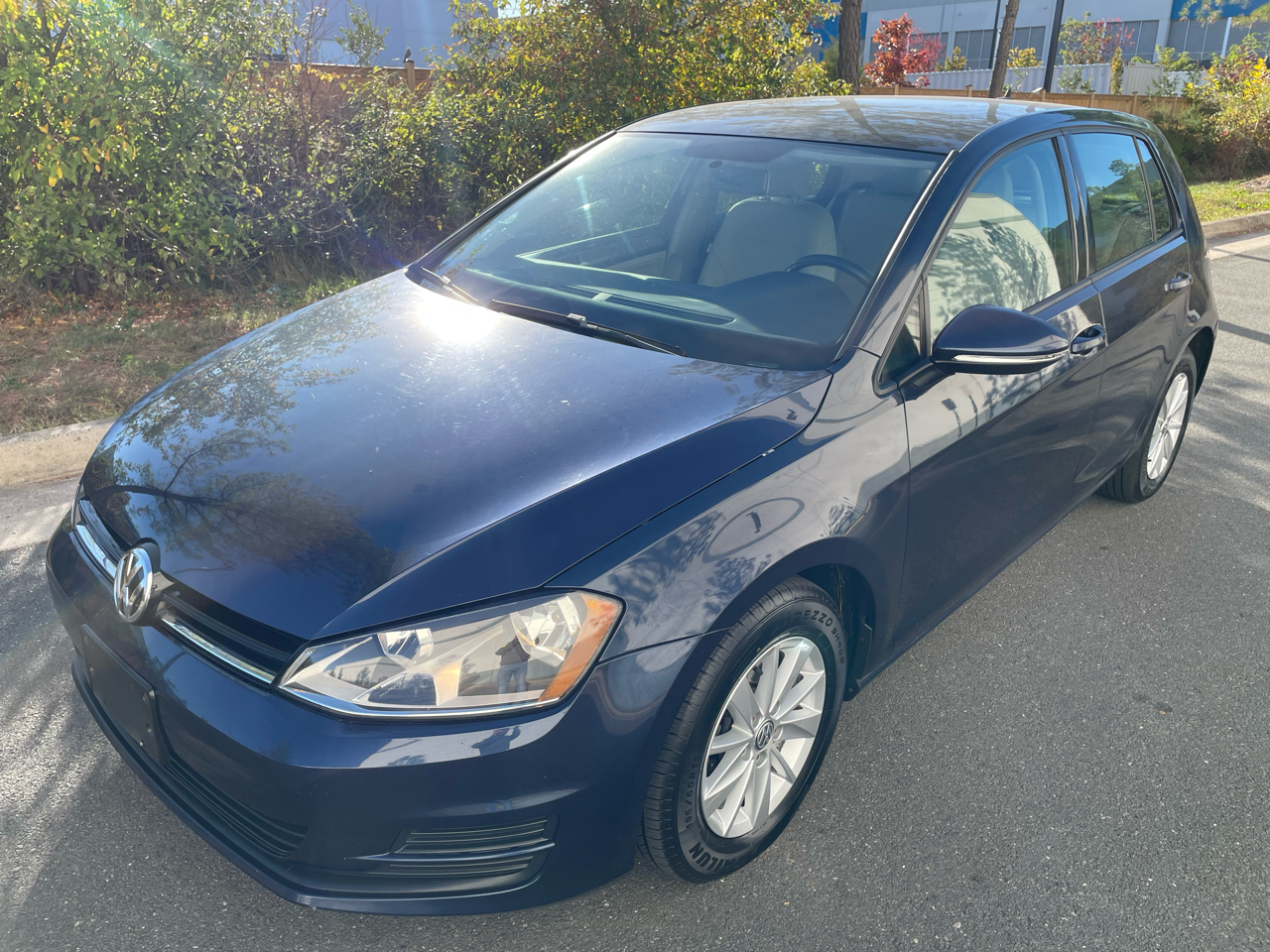Volkswagen Golf 4dr HB Auto TSI S 2015 Volkswagen Golf 4dr HB Auto TSI S 2015