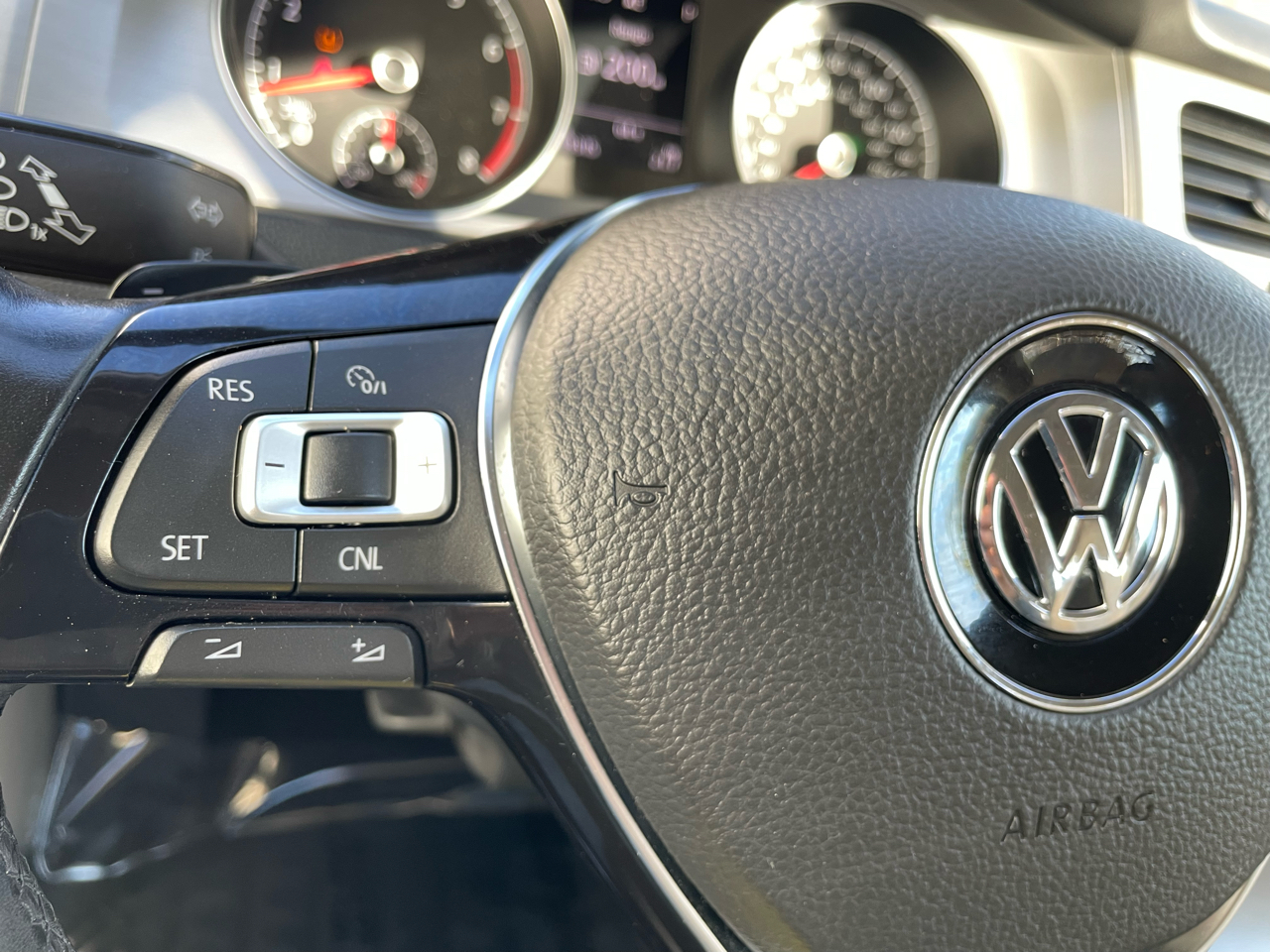 Volkswagen Golf 4dr HB Auto TSI S 2015 Volkswagen Golf 4dr HB Auto TSI S 2015