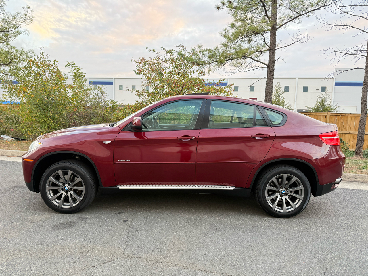BMW X6 AWD 4dr 35i 2011 BMW X6 AWD 4dr 35i 2011