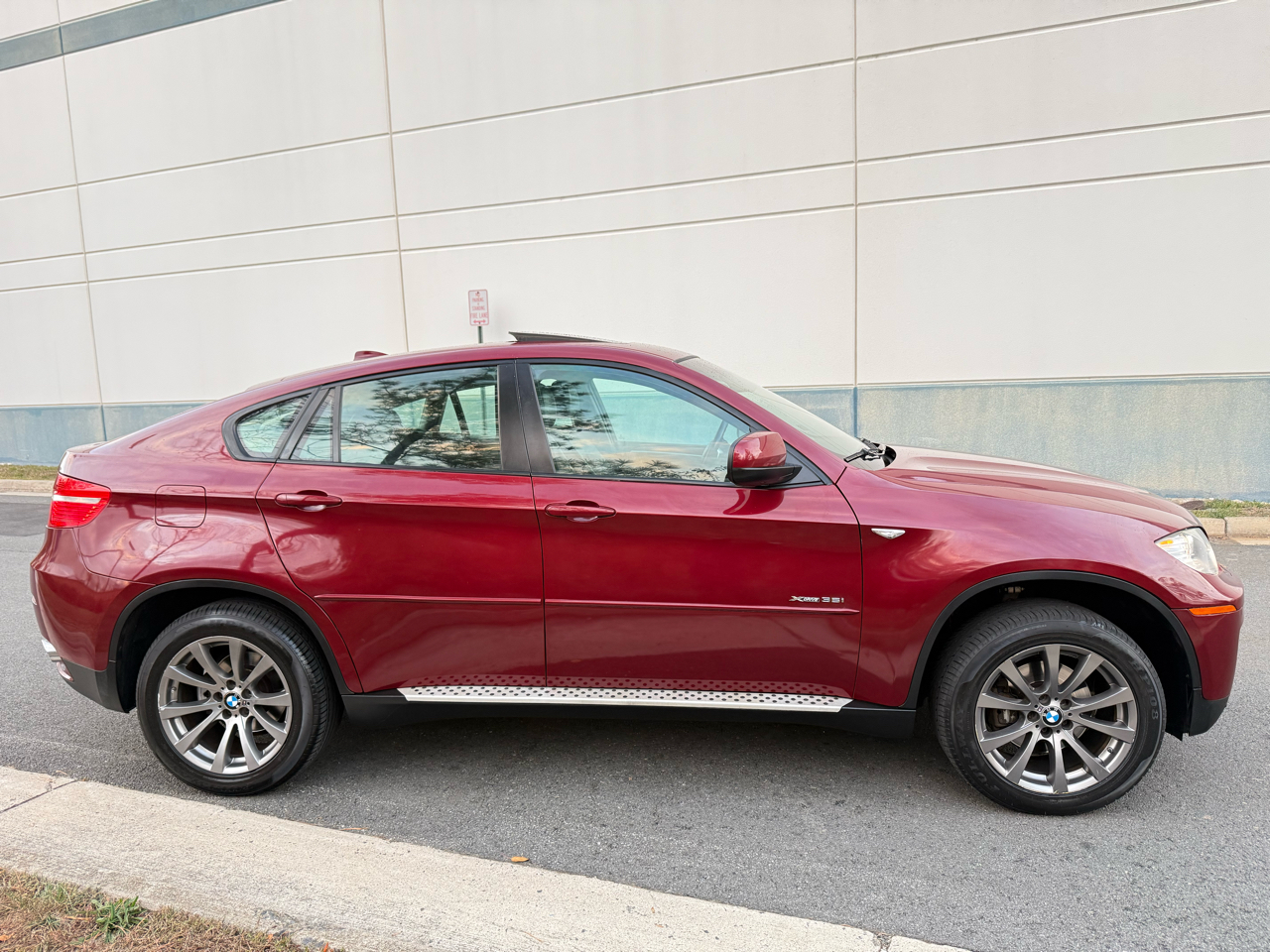 BMW X6 AWD 4dr 35i 2011 BMW X6 AWD 4dr 35i 2011