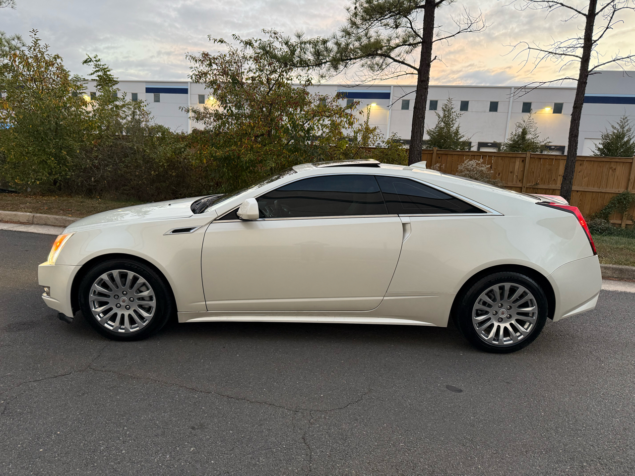 Cadillac CTS Coupe 2dr Cpe Premium RWD 2014 Cadillac CTS Coupe 2dr Cpe Premium RWD 2014