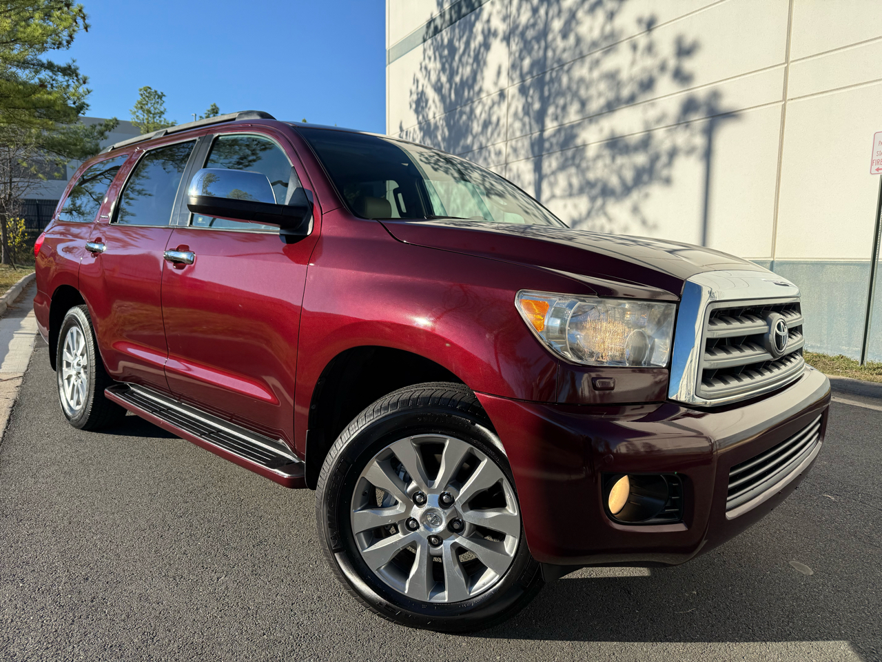 2010 Toyota Sequoia 4WD LV8 6-Spd AT Ltd (Natl)