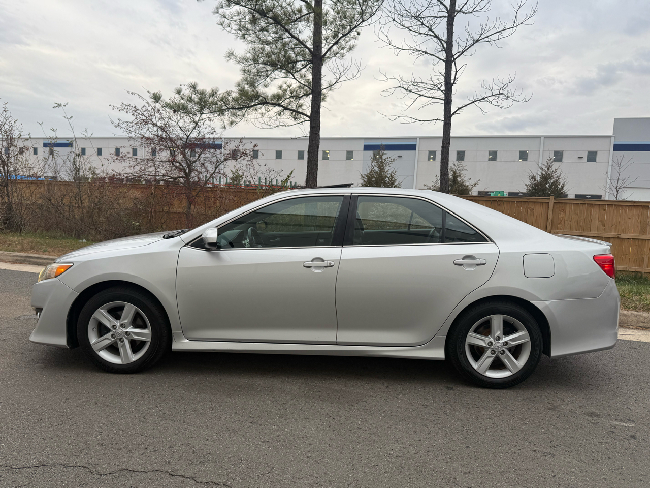 Toyota Camry 4dr Sdn I4 Auto SE Sport Limited Edition (Natl) 2012